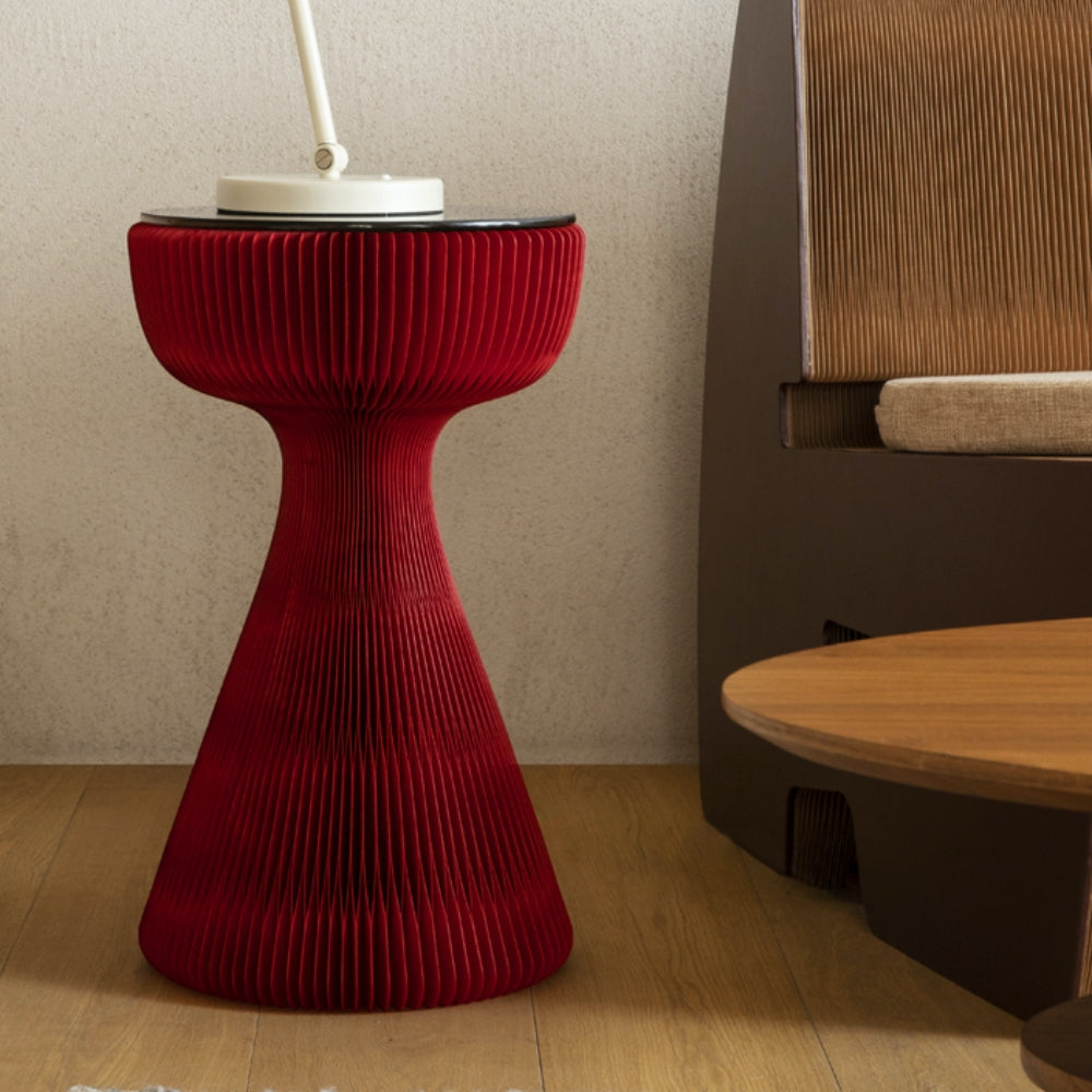 優雅生活的起點，從小黑裙邊几開始